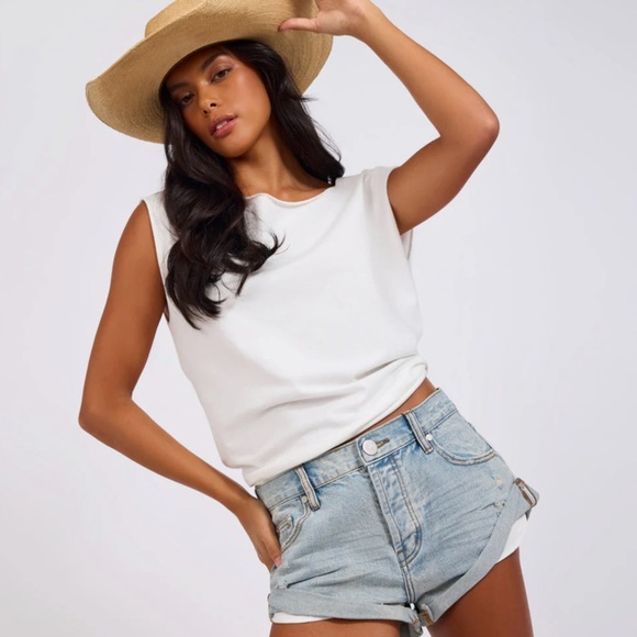 ONE TEASPOON Low-Waisted Bandit Denim Shorts (color Hendrixe) - Picture 3 of 16